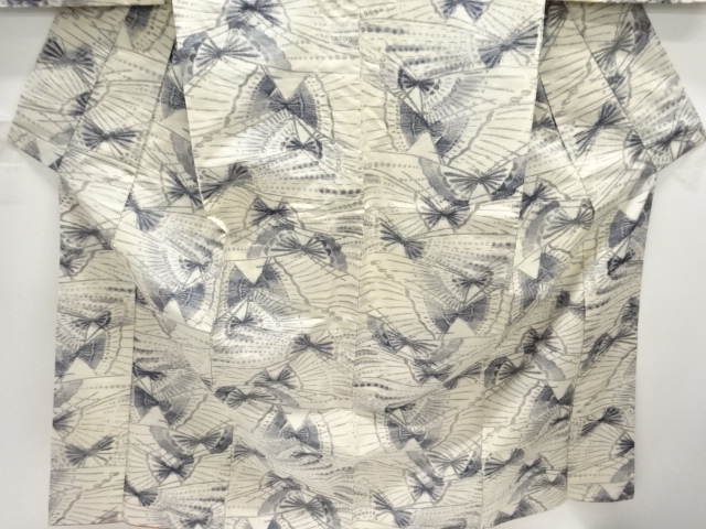  アンティーク　蝶模様織り出し手織り紬着物